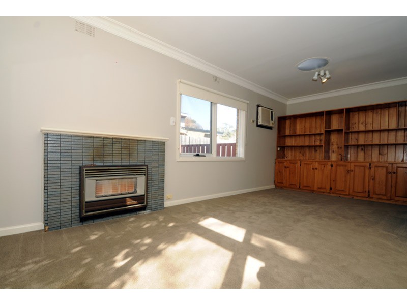16 Glenfern Road, Ferntree Gully VIC 3156