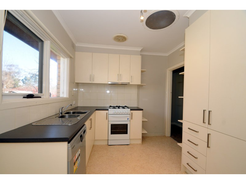 16 Glenfern Road, Ferntree Gully VIC 3156