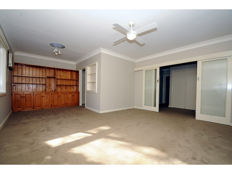 16 Glenfern Road, Ferntree Gully VIC 3156