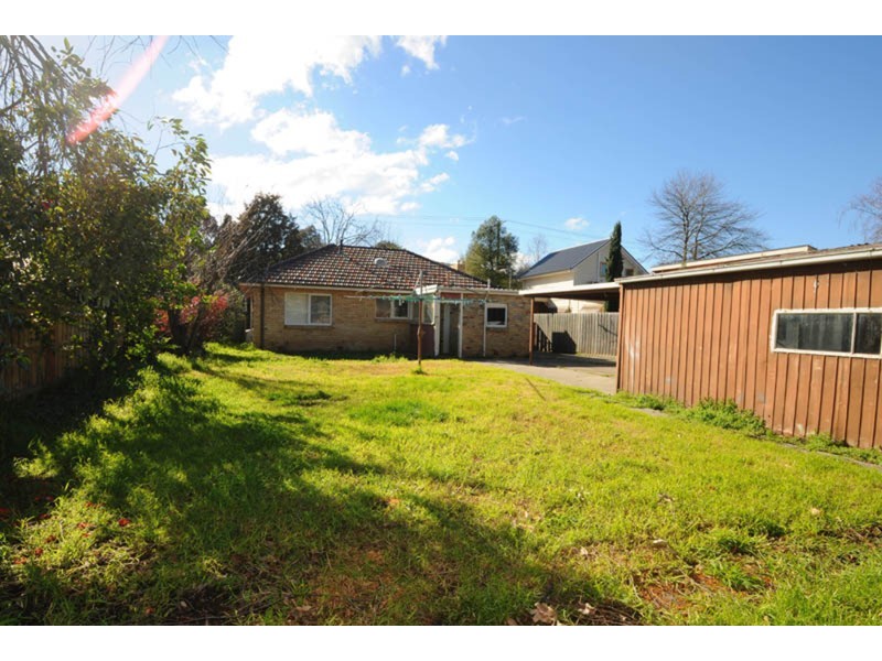16 Glenfern Road, Ferntree Gully VIC 3156