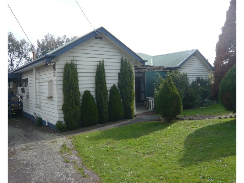 1 Mossfield Avenue, Ferntree Gully VIC 3156