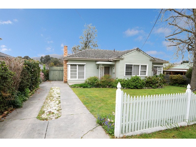 21 Woodvale Road, Boronia VIC 3155