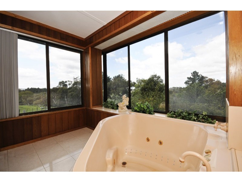 28 Deviation Road, Belgrave South VIC 3160