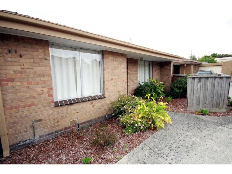 2/3 Wallace Avenue, Bayswater VIC 3153