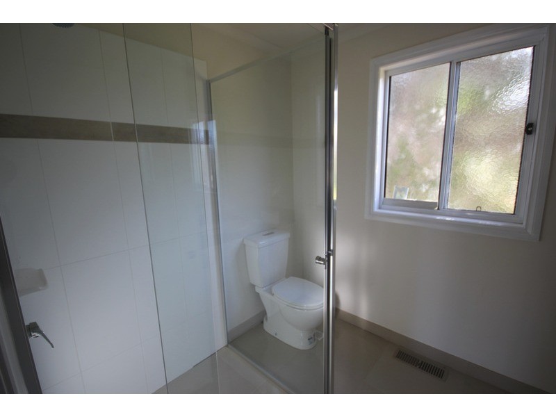 2/19 Lloyd Street, Knoxfield VIC 3180