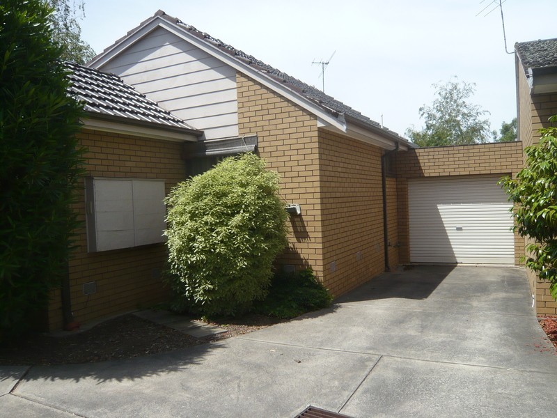 1/4 Tulip Crescent, Boronia VIC 3155
