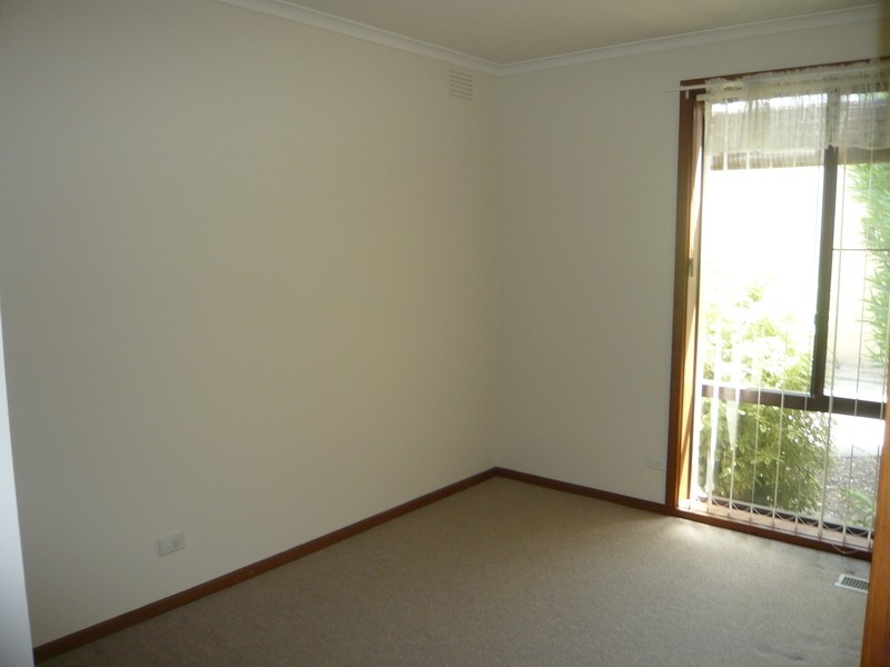 1/4 Tulip Crescent, Boronia VIC 3155