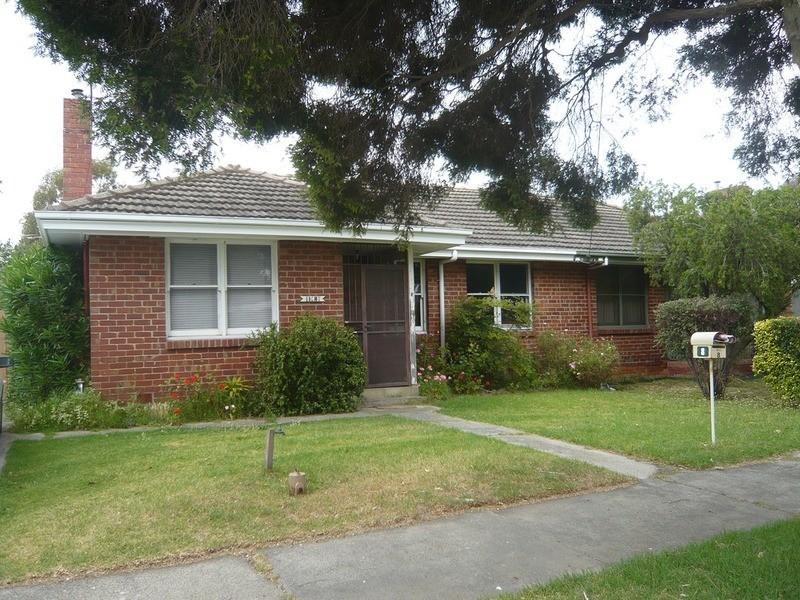 8 Brunei  Crescent, Heidelberg West VIC 3081