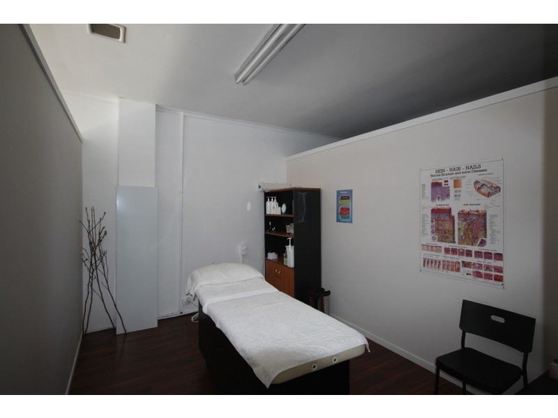 Shop 2 Mountain Gate Shopping Centre, Ferntree Gully VIC 3156