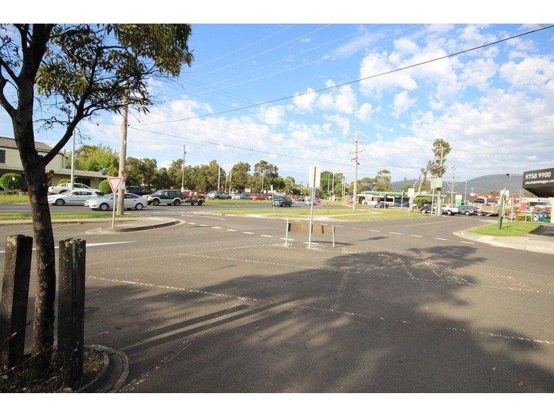 Shop 2 Mountain Gate Shopping Centre, Ferntree Gully VIC 3156