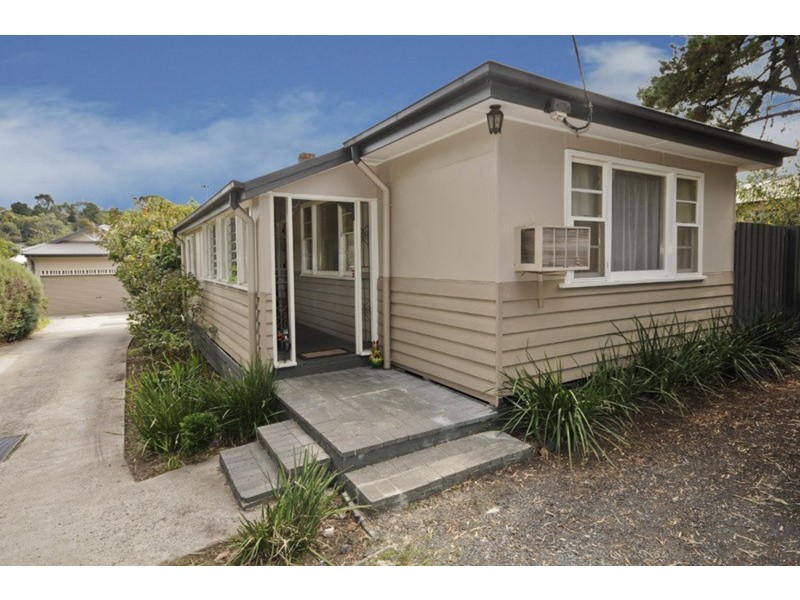 1/7 Selman Avenue, Ferntree Gully VIC 3156