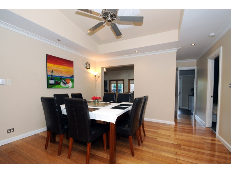 18 Glenfern Road, Ferntree Gully VIC 3156