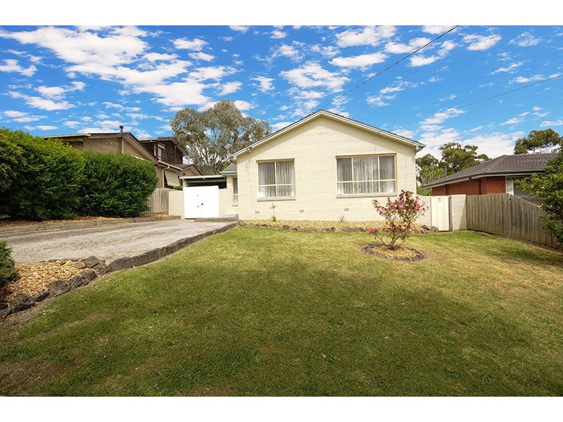 64 Alexander Crescent, Ferntree Gully VIC 3156