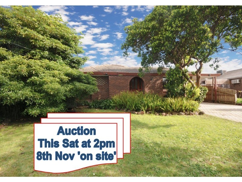 8 Beckenham Drive, Ferntree Gully VIC 3156