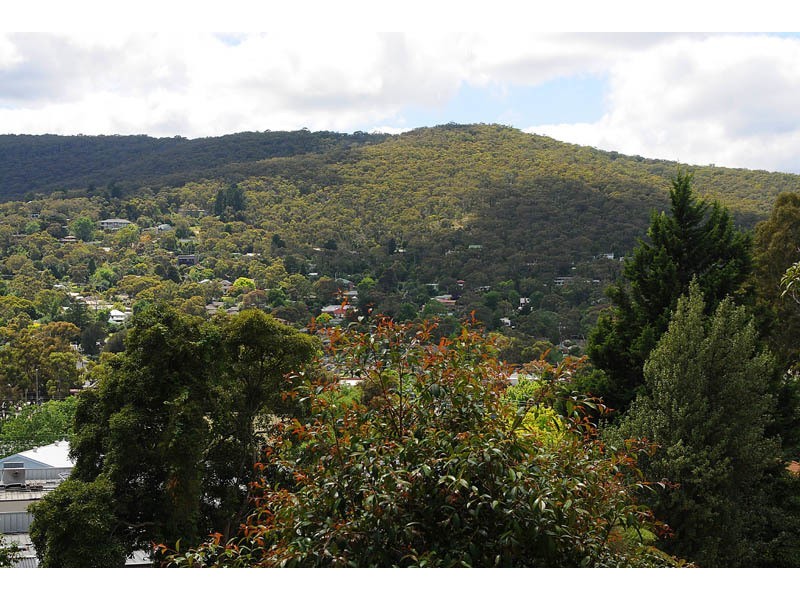 2/12 The Avenue, Ferntree Gully VIC 3156