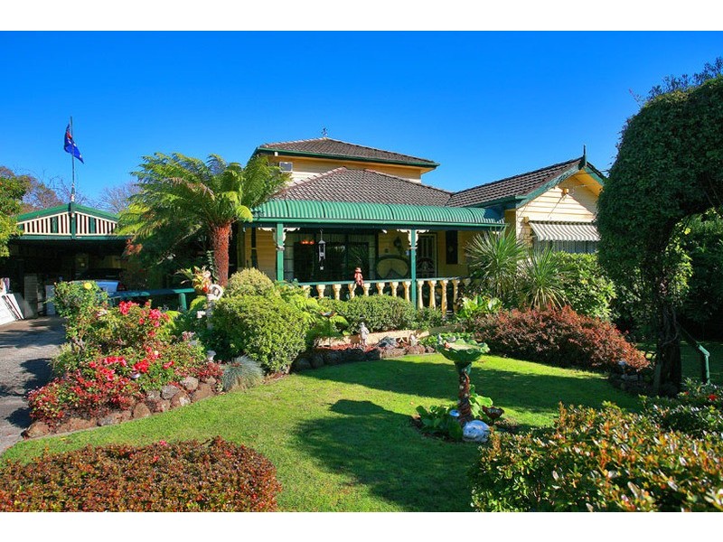 10 Piperita Avenue, Ferntree Gully VIC 3156