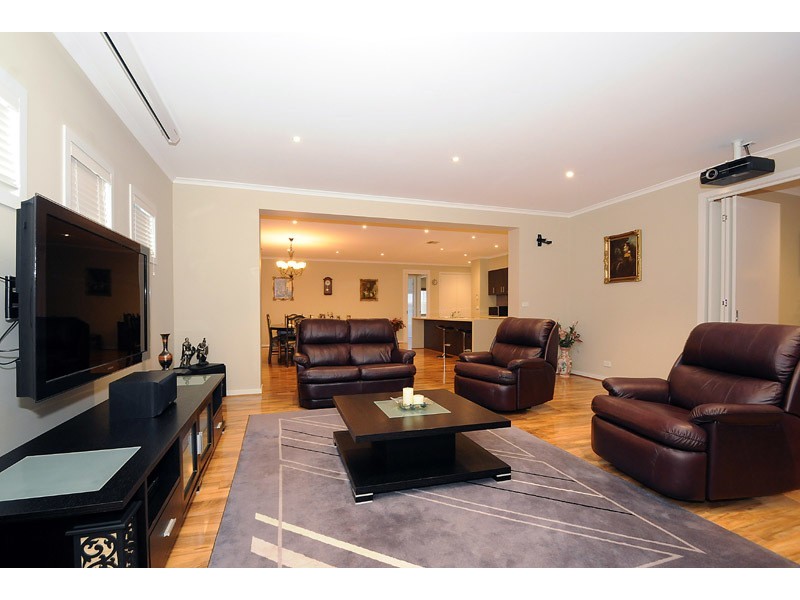 2/20 David Street, Knoxfield VIC 3180