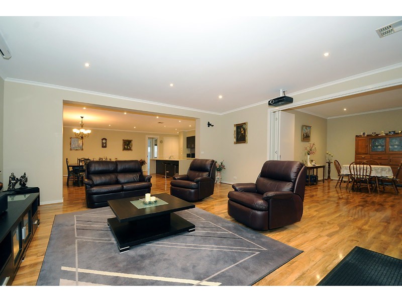 2/20 David Street, Knoxfield VIC 3180