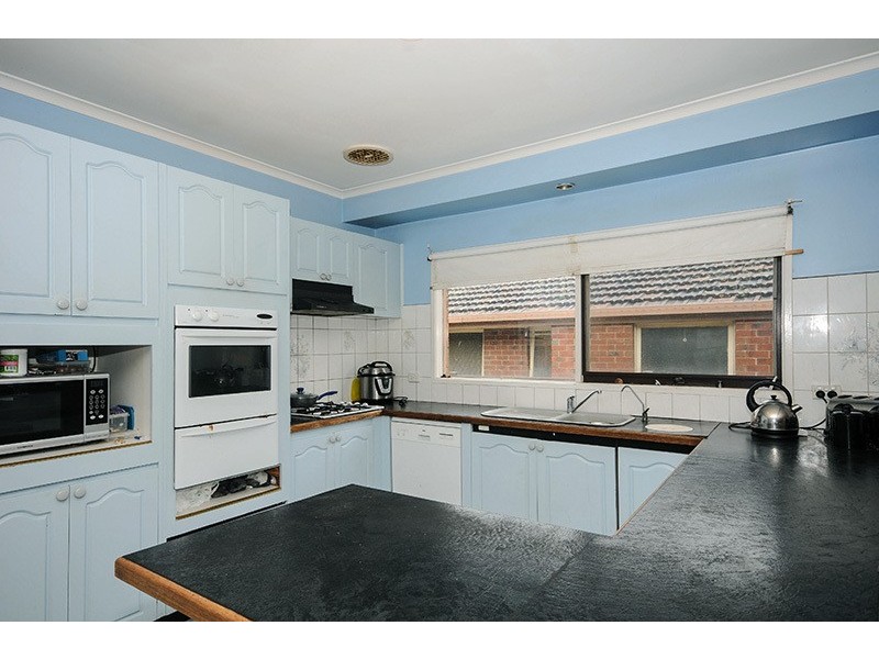 28 Chappell Drive, Wantirna South VIC 3152