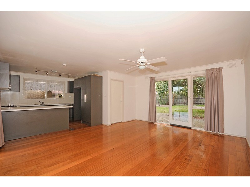 11 Griffith Street, Endeavour Hills VIC 3802
