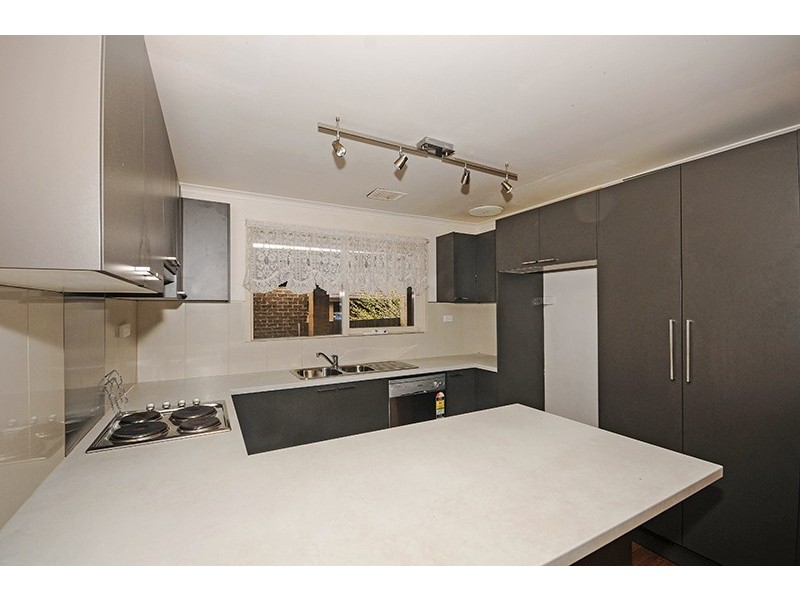 11 Griffith Street, Endeavour Hills VIC 3802