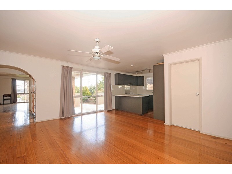 11 Griffith Street, Endeavour Hills VIC 3802