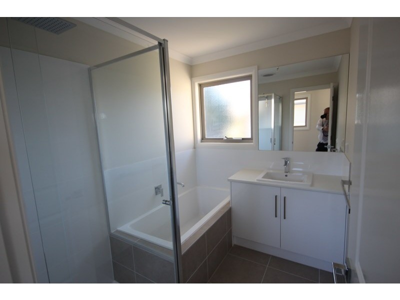 1/24 Bayswater Road, Croydon VIC 3136