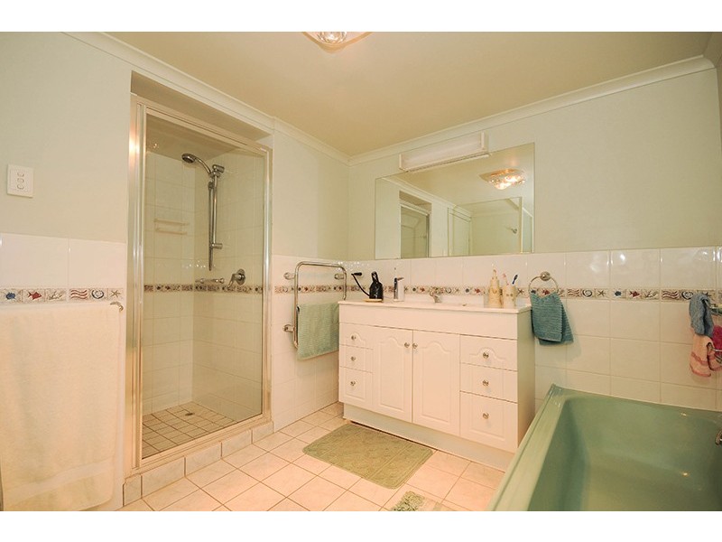 6 Ferny Creek Avenue, Upper Ferntree Gully VIC 3156