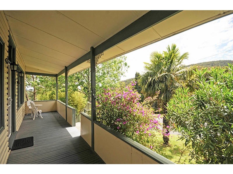 6 Ferny Creek Avenue, Upper Ferntree Gully VIC 3156