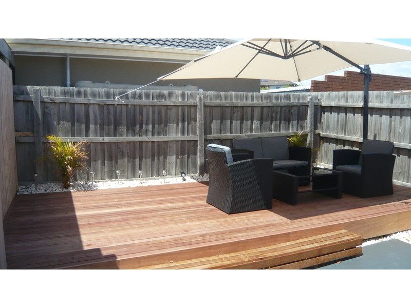 1/8 Harley Street, Knoxfield VIC 3180