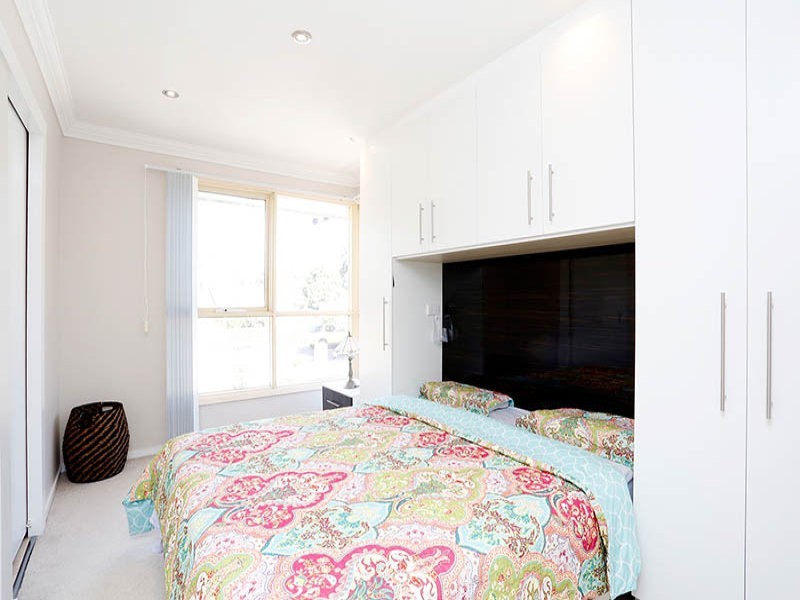 1/8 Harley Street, Knoxfield VIC 3180