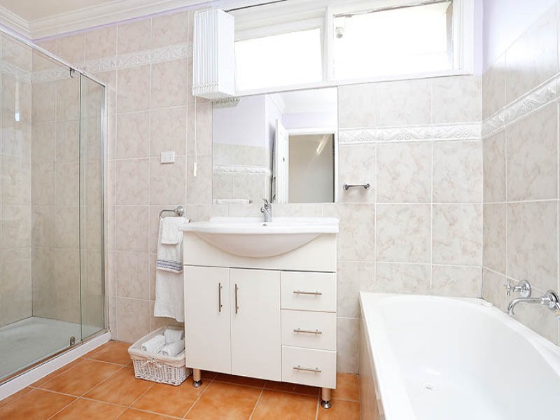 1/8 Harley Street, Knoxfield VIC 3180