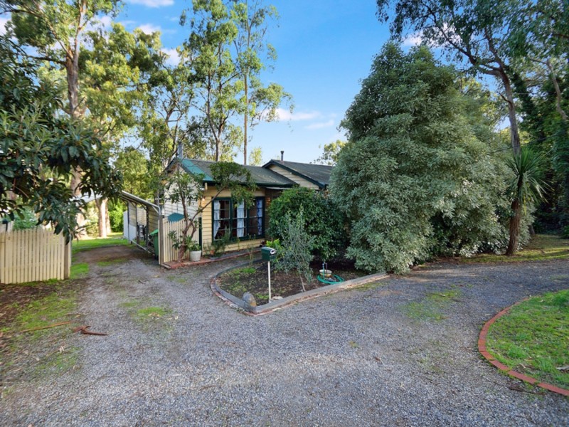 105 Alexander Avenue, Upwey VIC 3158
