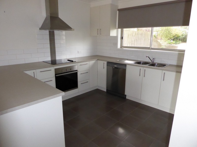 23 King Parade, Knoxfield VIC 3180