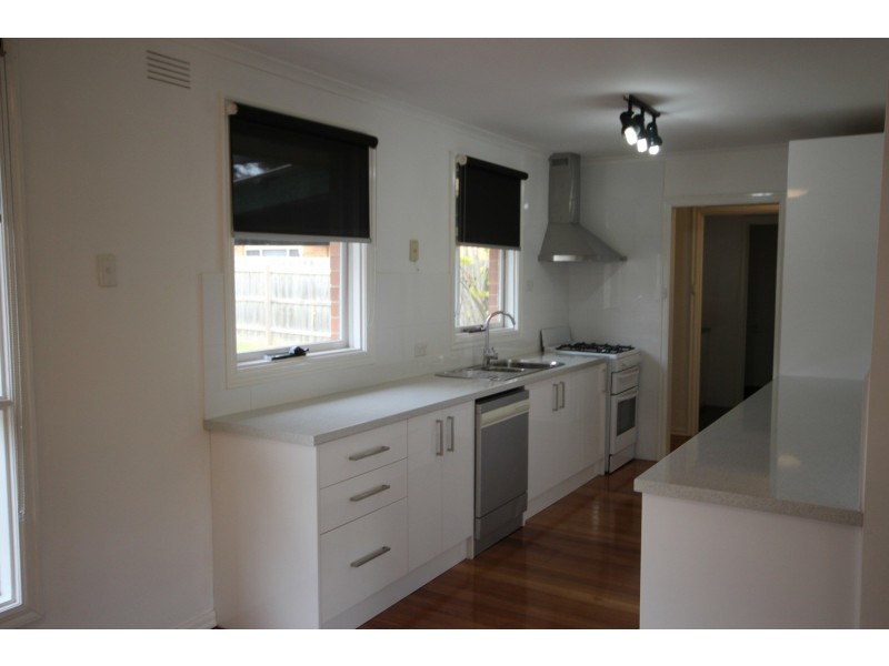 94 David Street North, Knoxfield VIC 3180