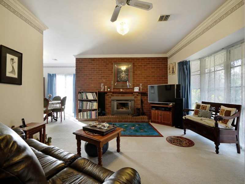 2 Leamon Court, Ferntree Gully VIC 3156