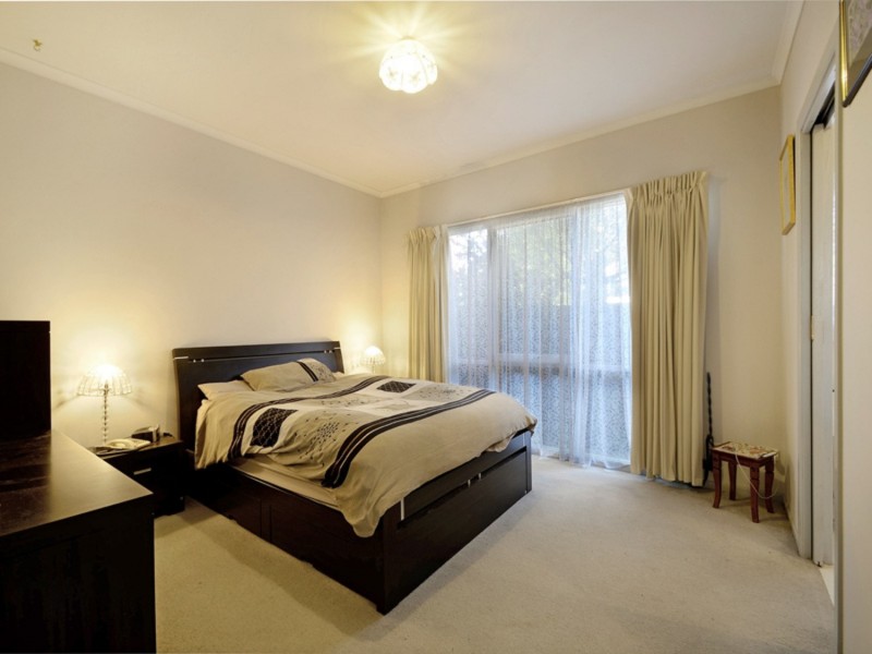 2 Leamon Court, Ferntree Gully VIC 3156