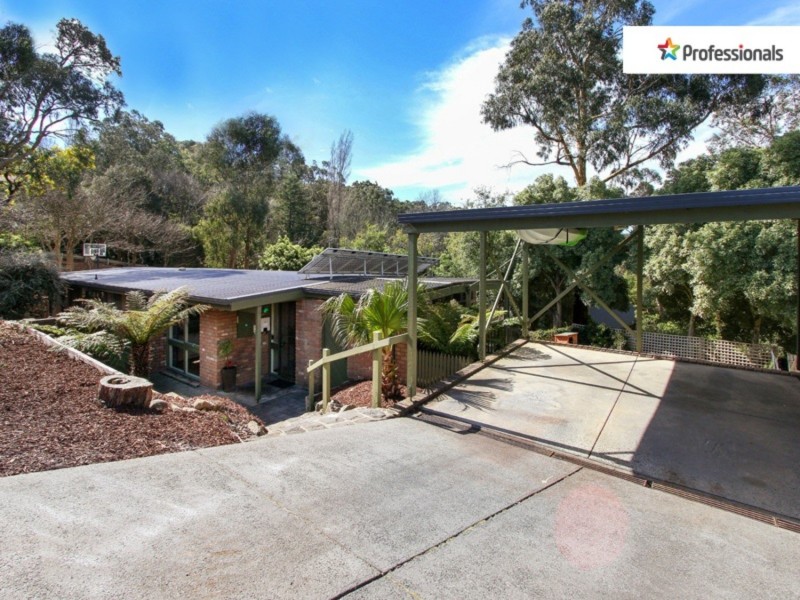 2 Belbrook Road, Upwey VIC 3158