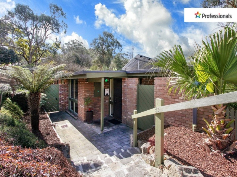 2 Belbrook Road, Upwey VIC 3158