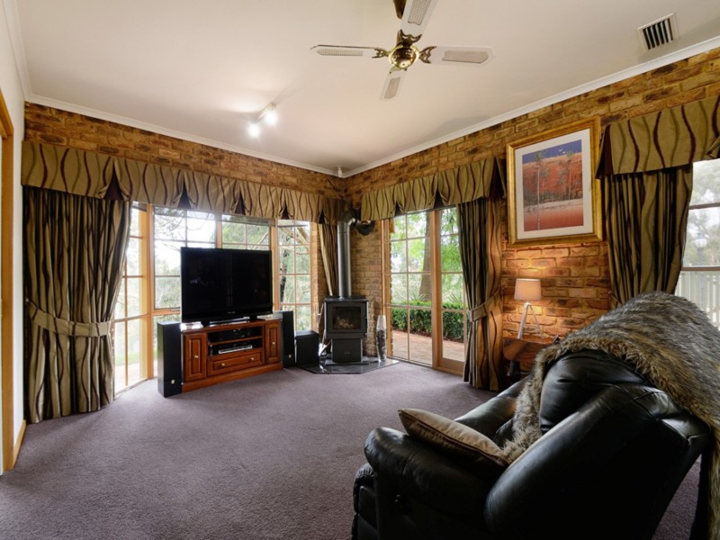 1 Orchid Road, Belgrave South VIC 3160