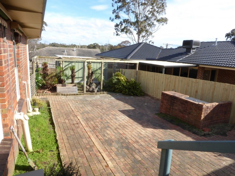 67 Bellara Drive, Mooroolbark VIC 3138