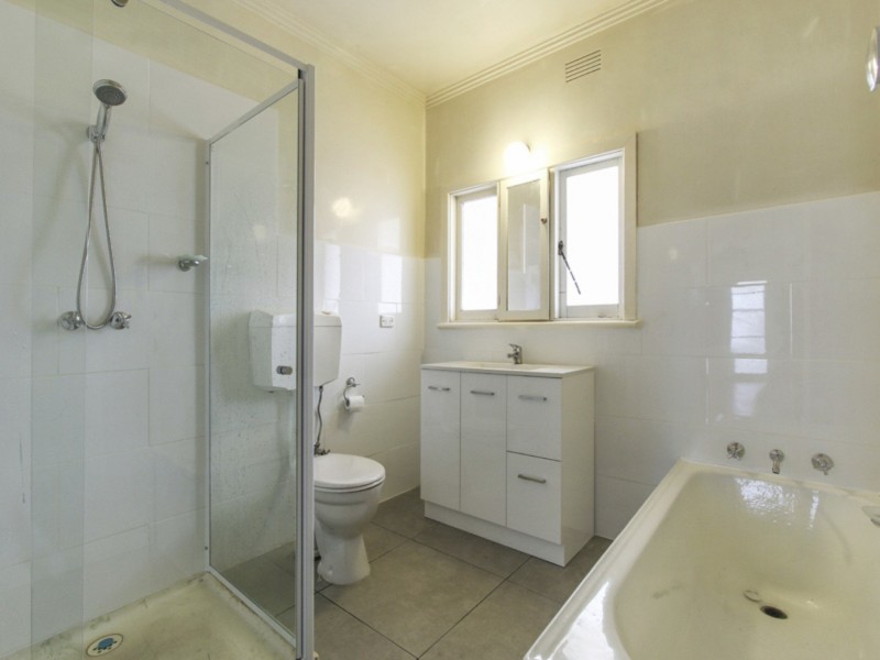 1 Dorian Avenue, Ferntree Gully VIC 3156