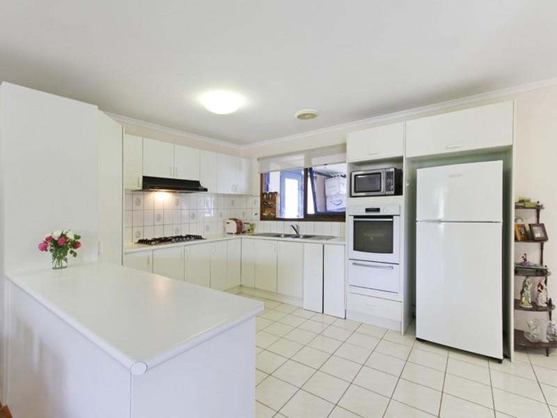 7 Wallace Road, Wantirna South VIC 3152