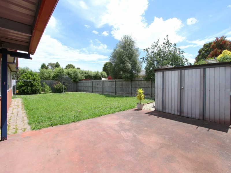 7 Wallace Road, Wantirna South VIC 3152