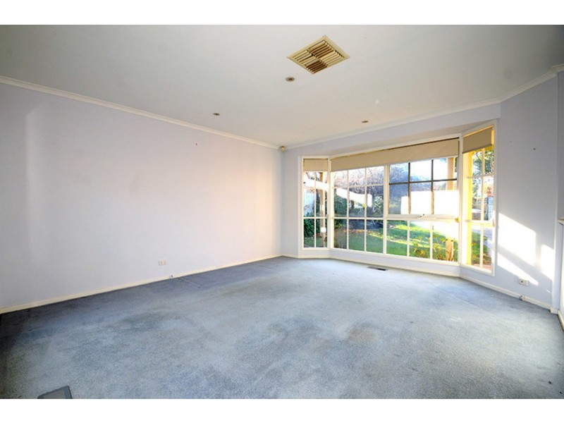 12 Blueridge Drive, Mooroolbark VIC 3138