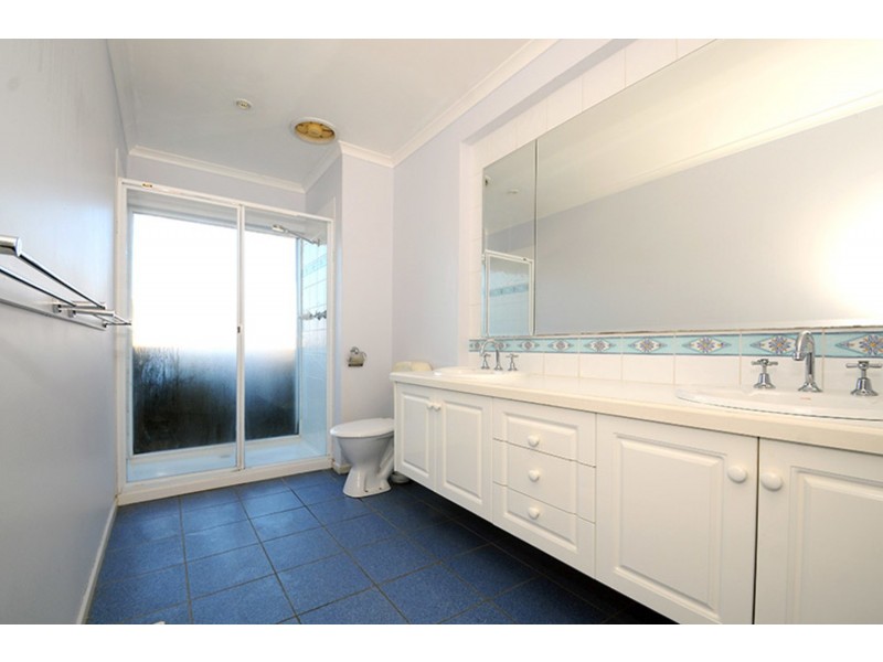 12 Blueridge Drive, Mooroolbark VIC 3138