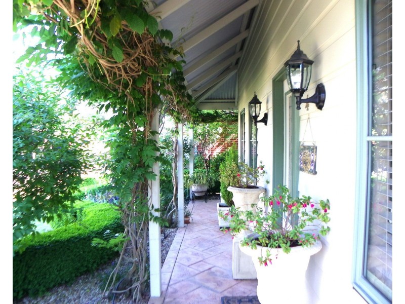 4 Manna Court, Ferntree Gully VIC 3156