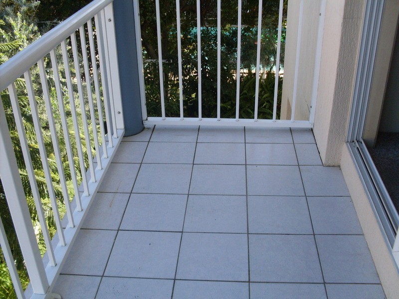 14-16 Darrambal Street, Chevron Island QLD 4217