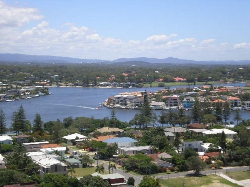 1802/5-19 Palm Avenue, Surfers Paradise QLD 4217