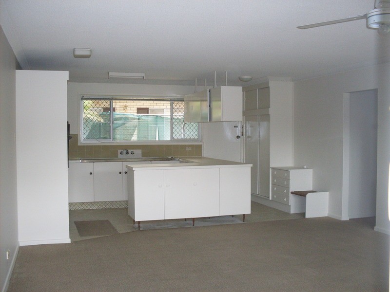 21 Weemala, Chevron Island QLD 4217